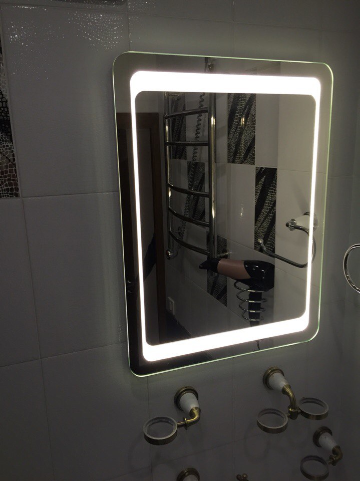 Зеркало для ванны с радио